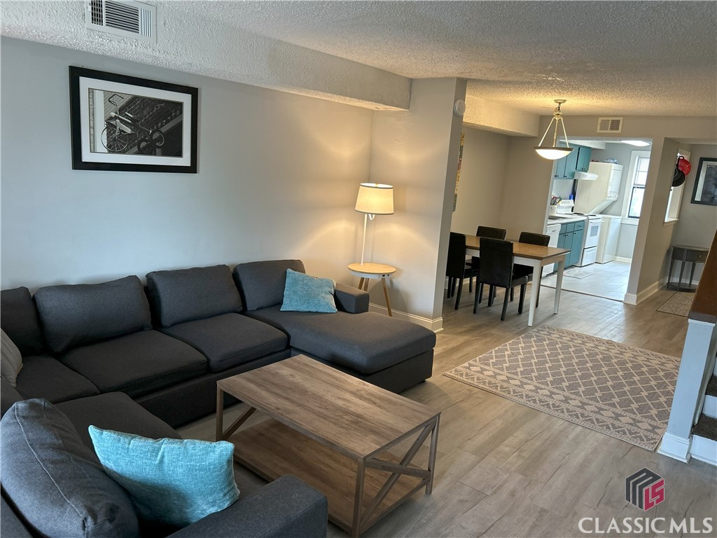 290 Appleby Drive 260