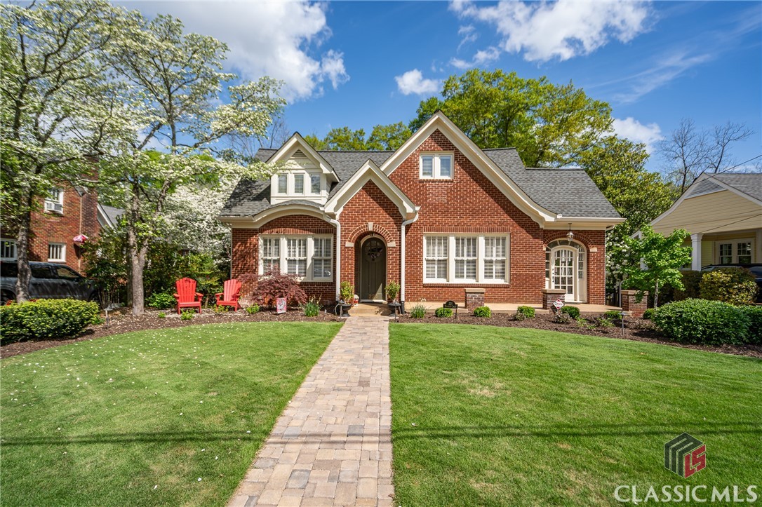 221 University Drive