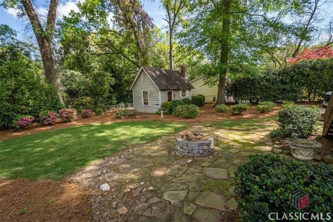 221 University Drive