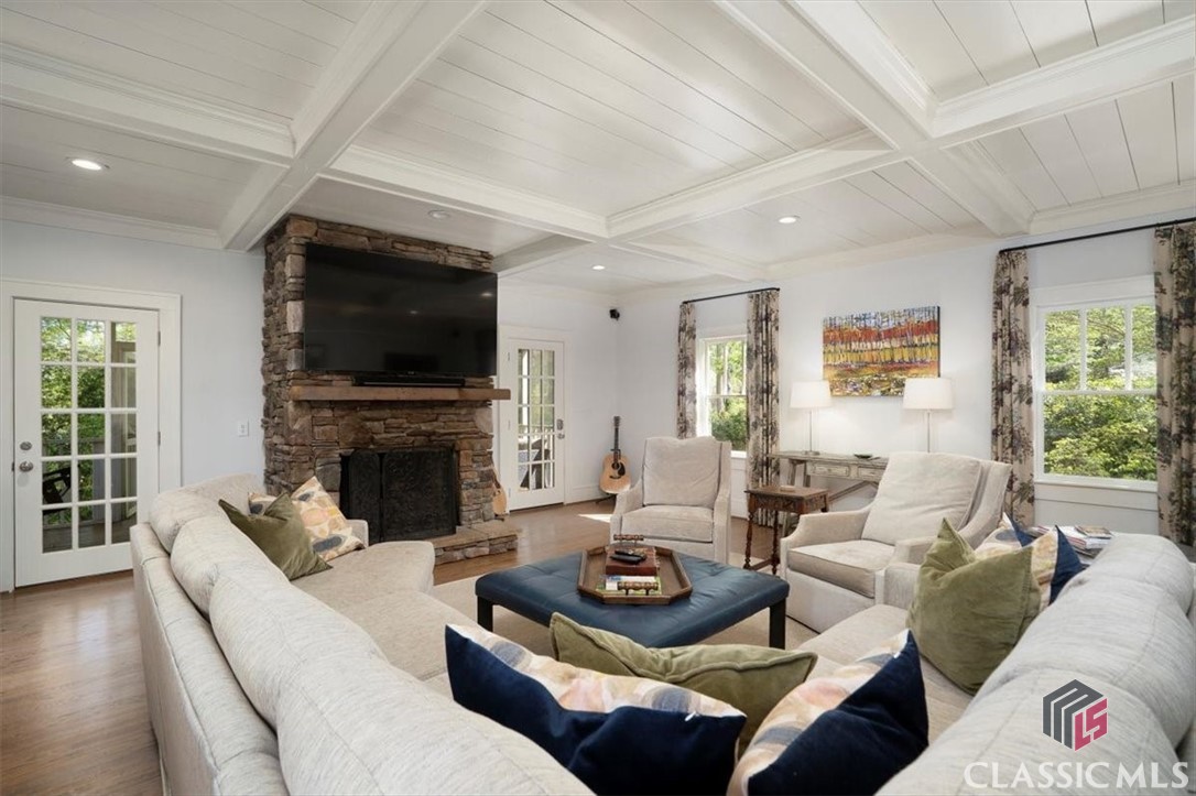 221 University Drive