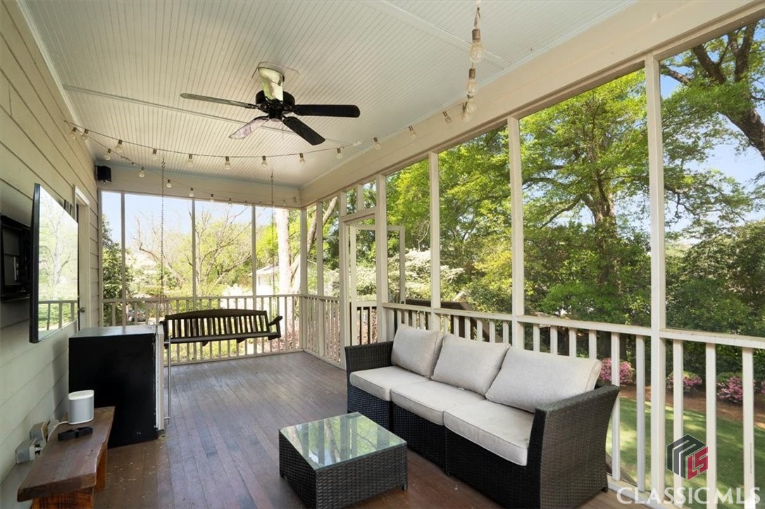 221 University Drive