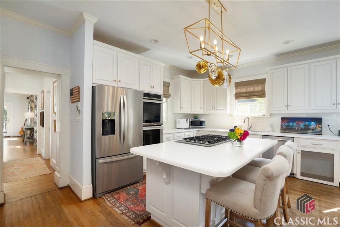 221 University Drive