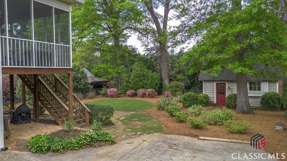 221 University Drive