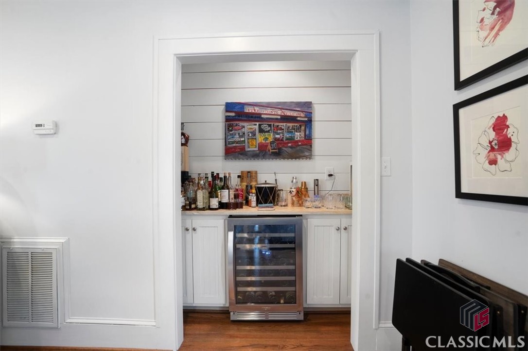 221 University Drive