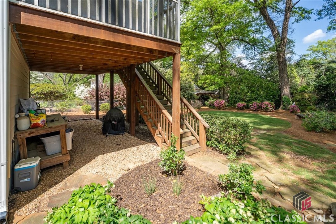 221 University Drive