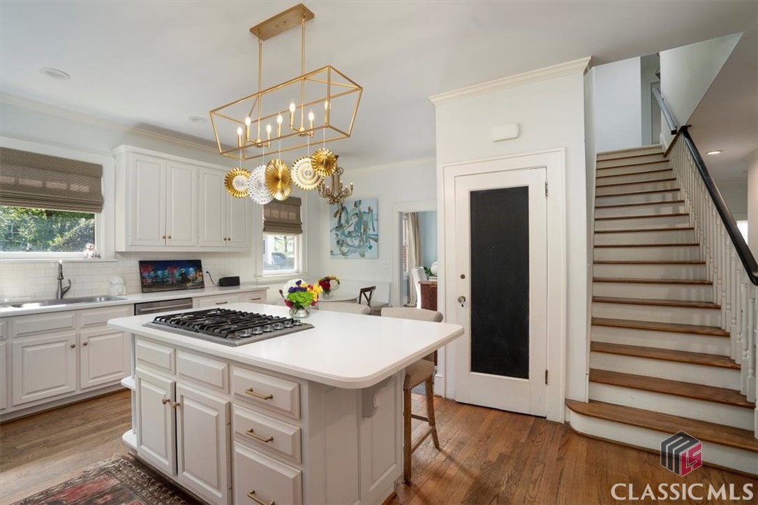 221 University Drive