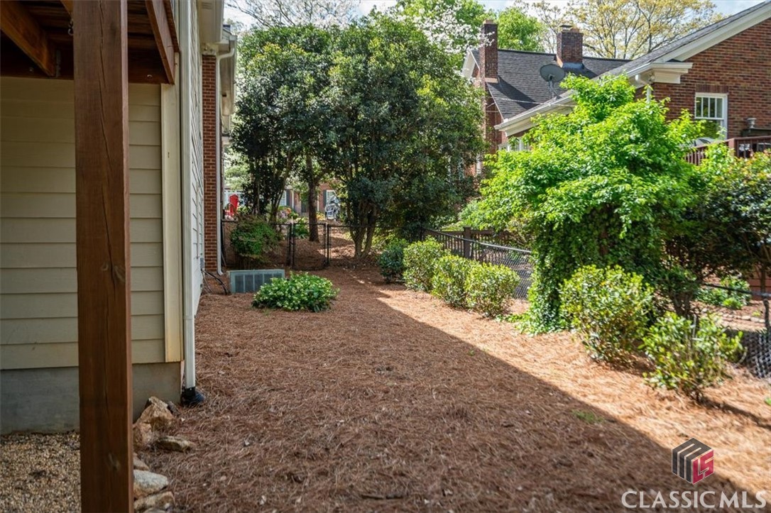 221 University Drive