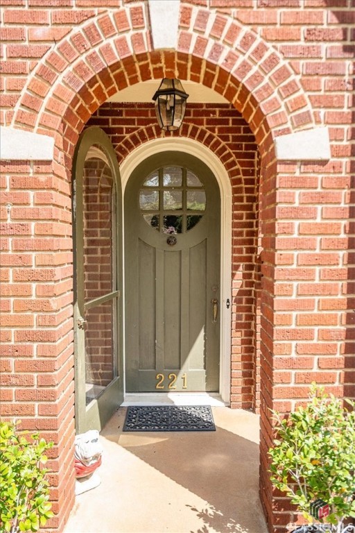 221 University Drive