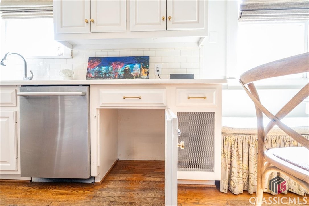 221 University Drive