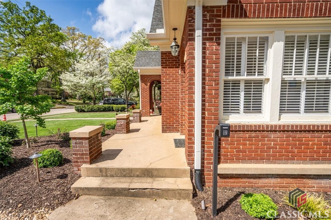 221 University Drive