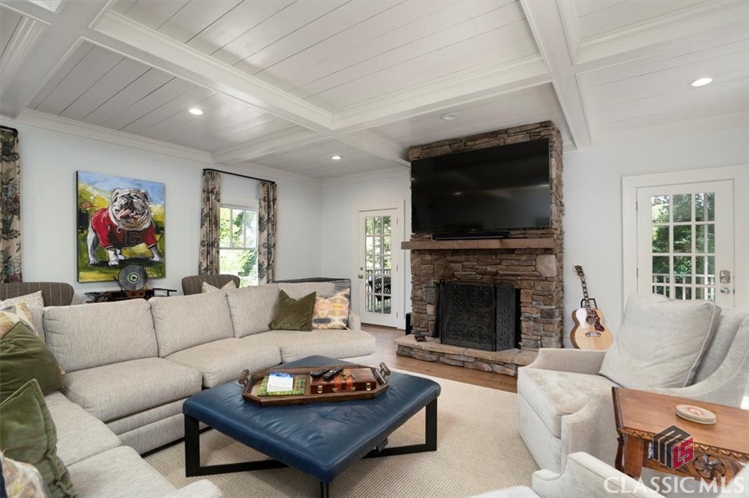 221 University Drive