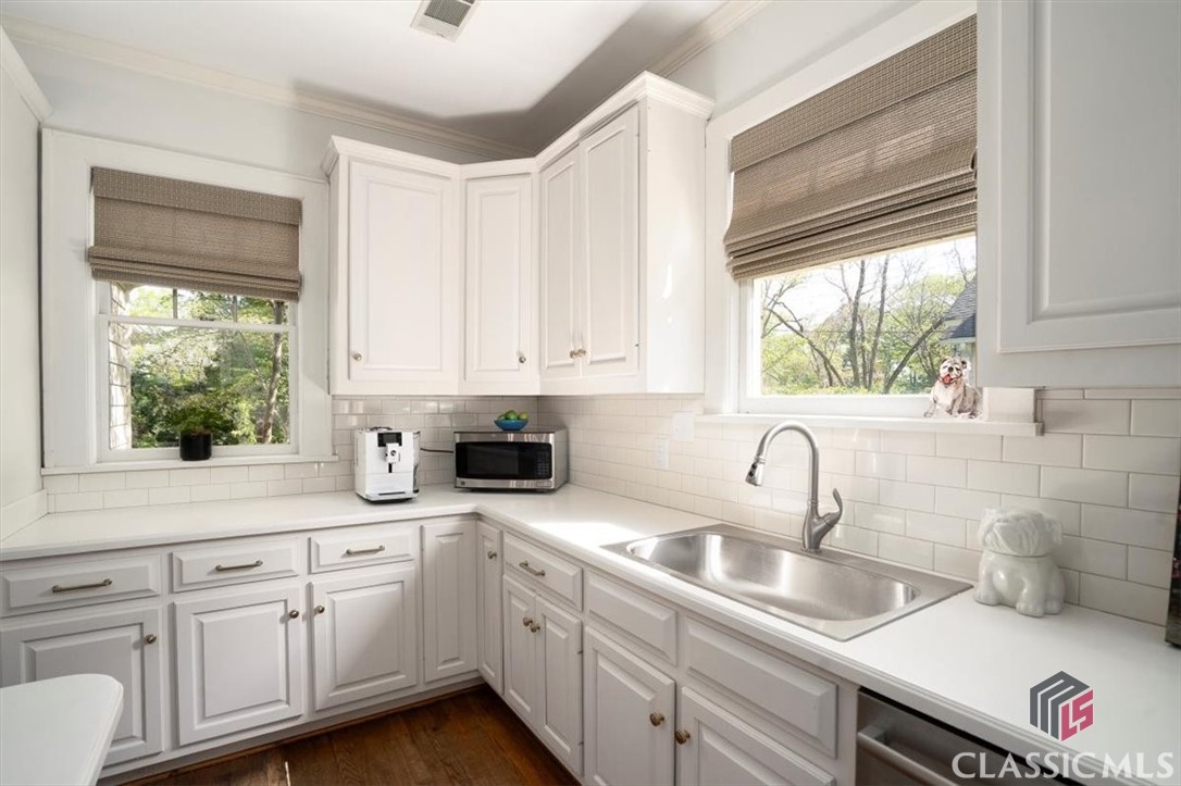 221 University Drive