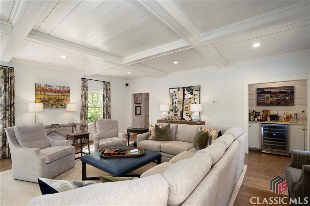 221 University Drive