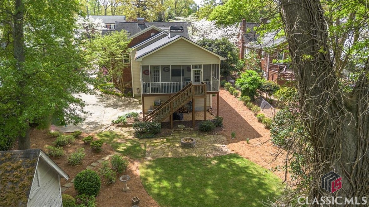 221 University Drive