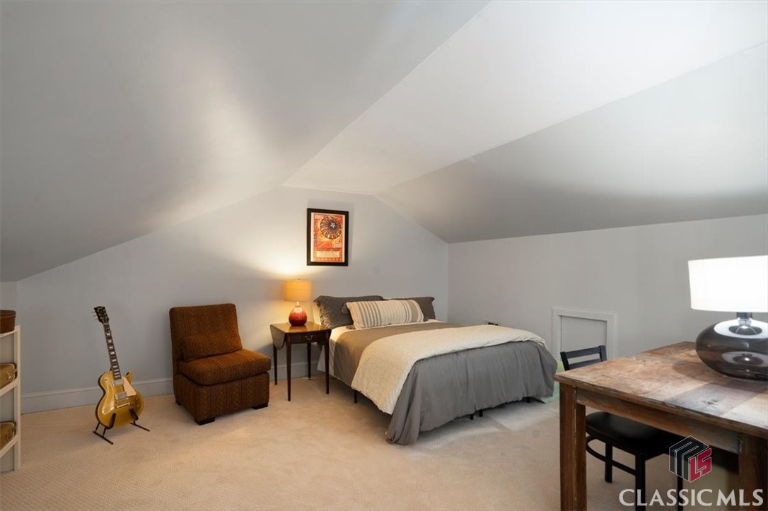 221 University Drive