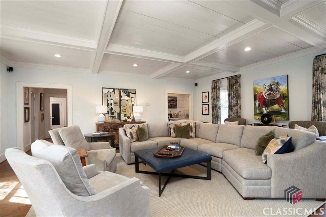 221 University Drive