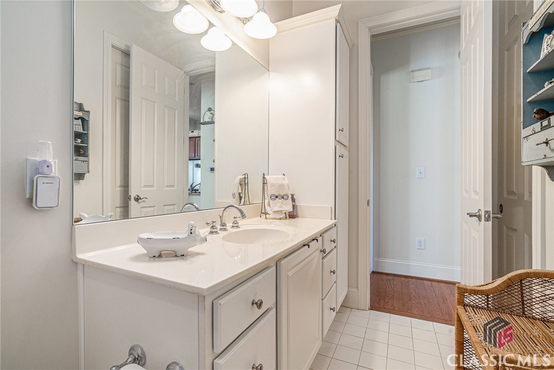 100 Ansonborough Lane 803