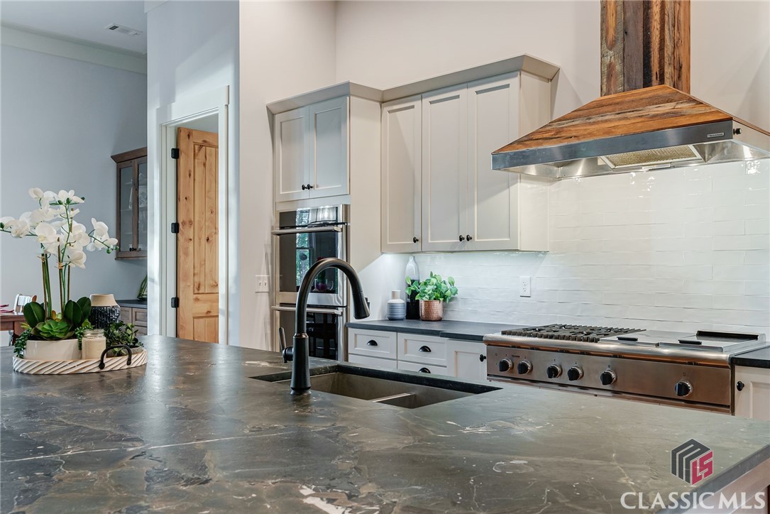 733 Bear Creek Lane