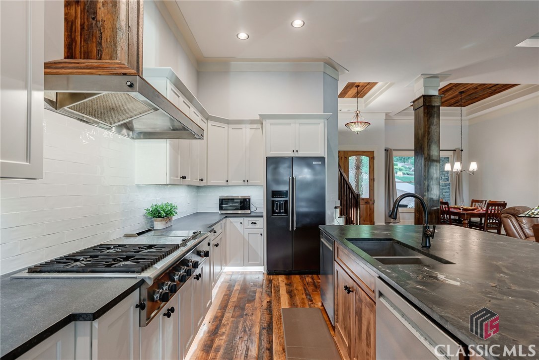 733 Bear Creek Lane