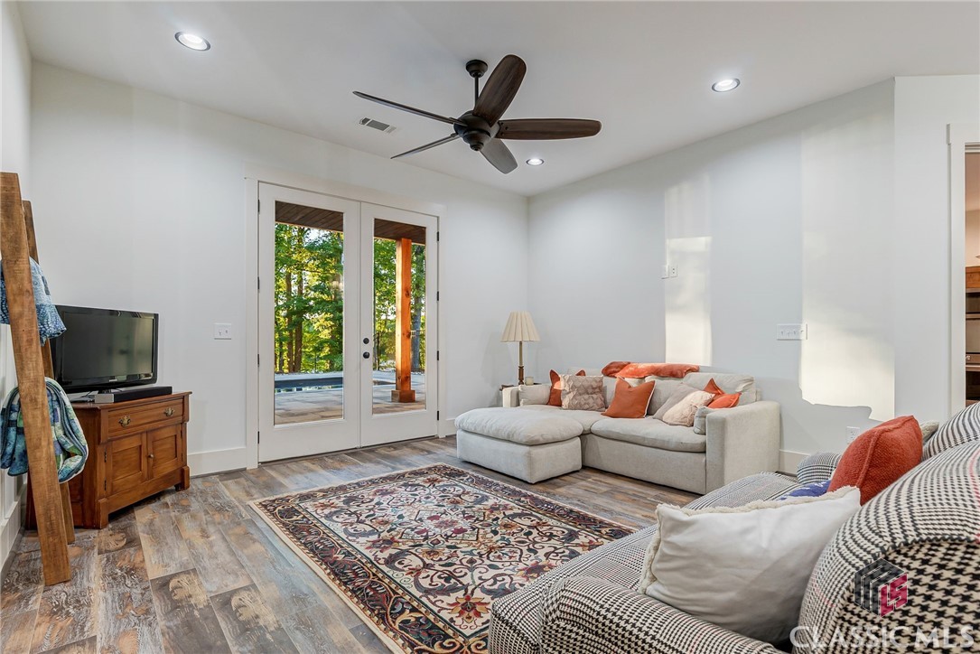 733 Bear Creek Lane