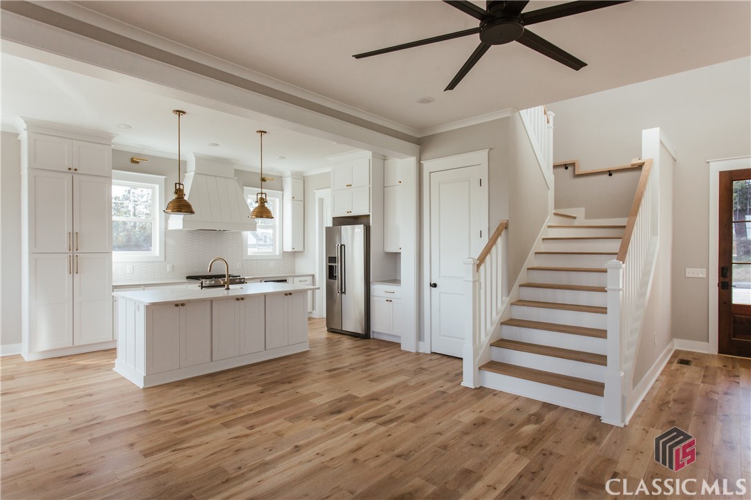 200 Highpointe Lane
