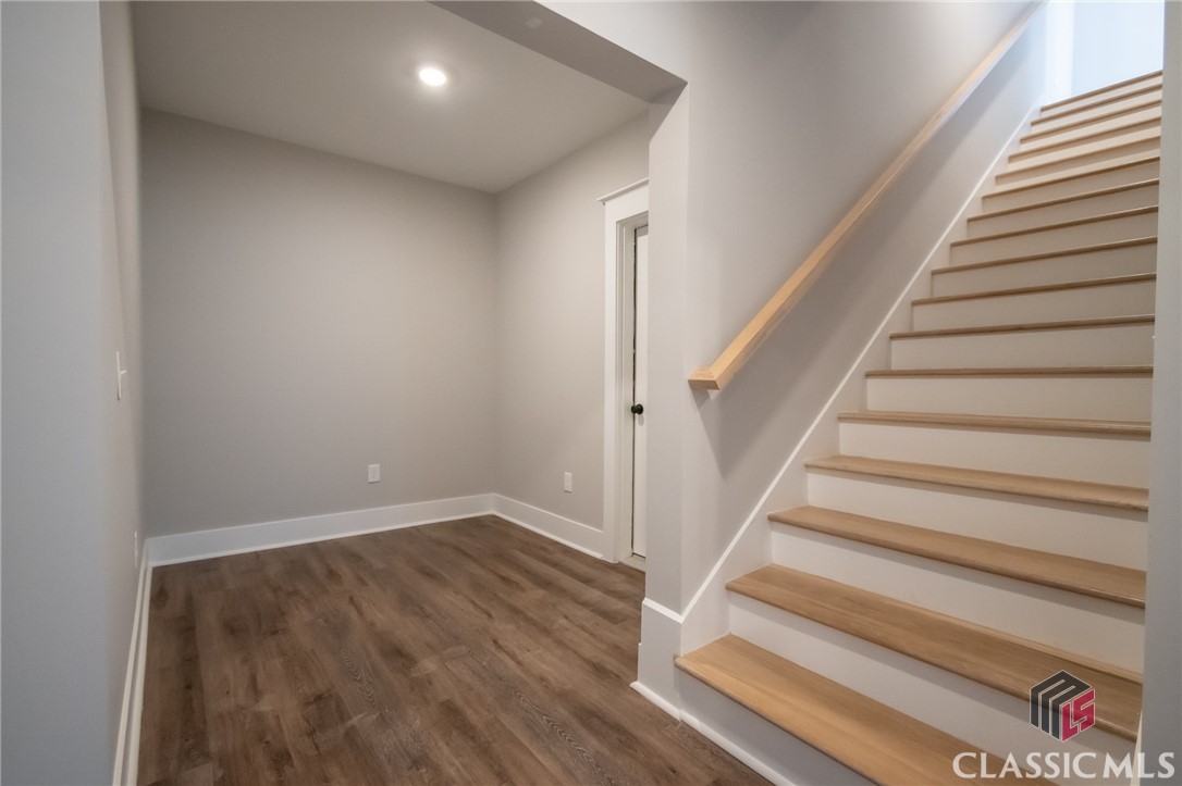 220 Highpointe Lane