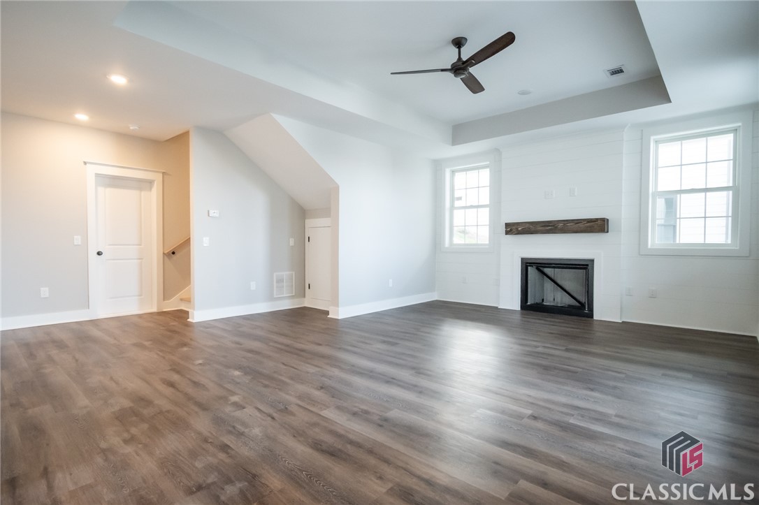 250 Highpointe Lane