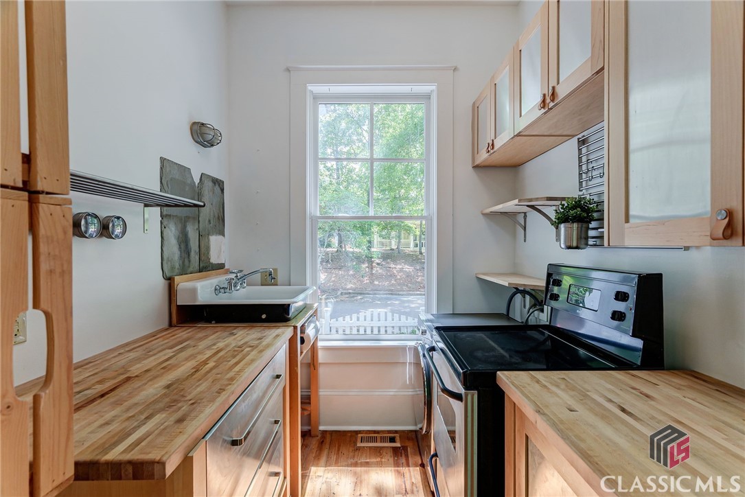 80 Charter Oak Drive