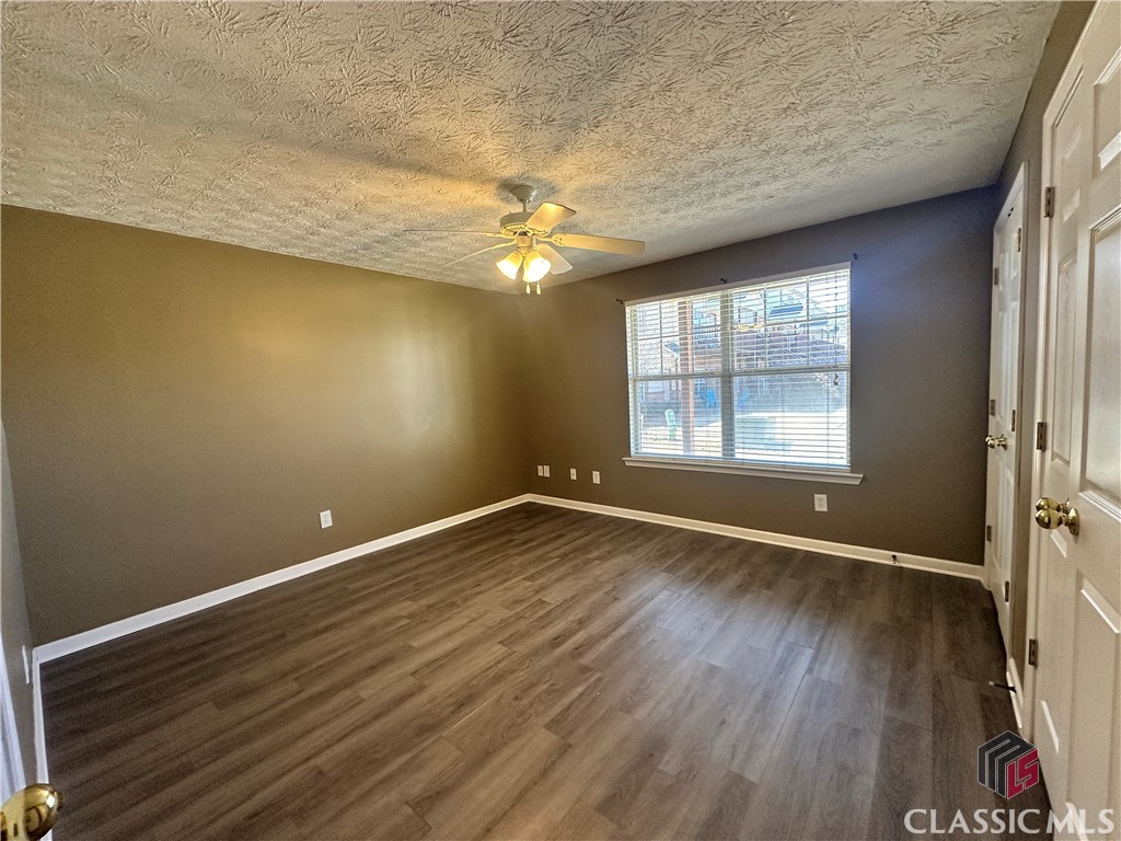 241 S Irwin Street 60