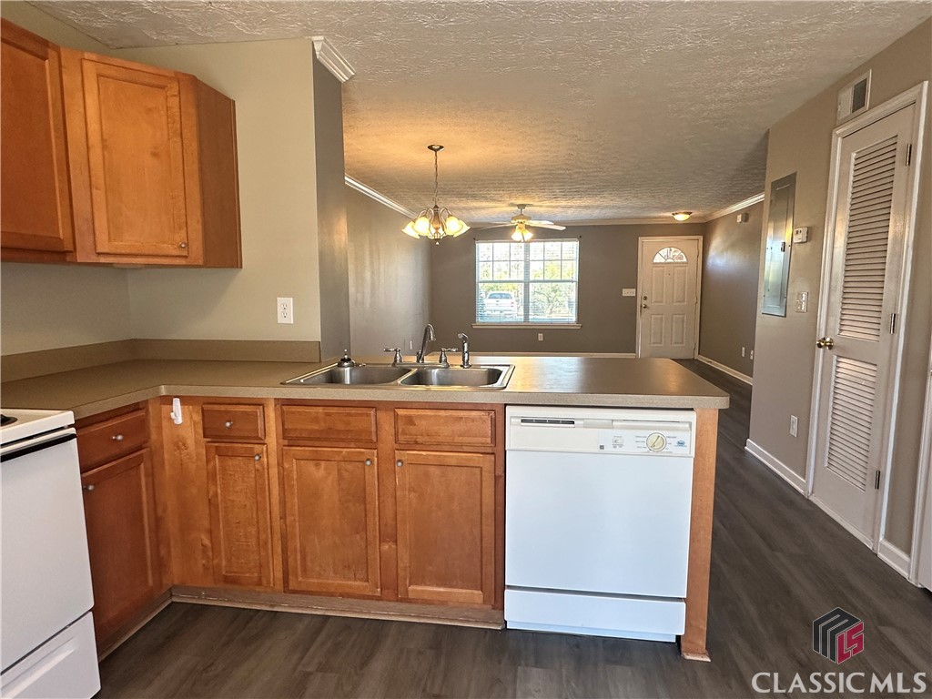 241 S Irwin Street 60