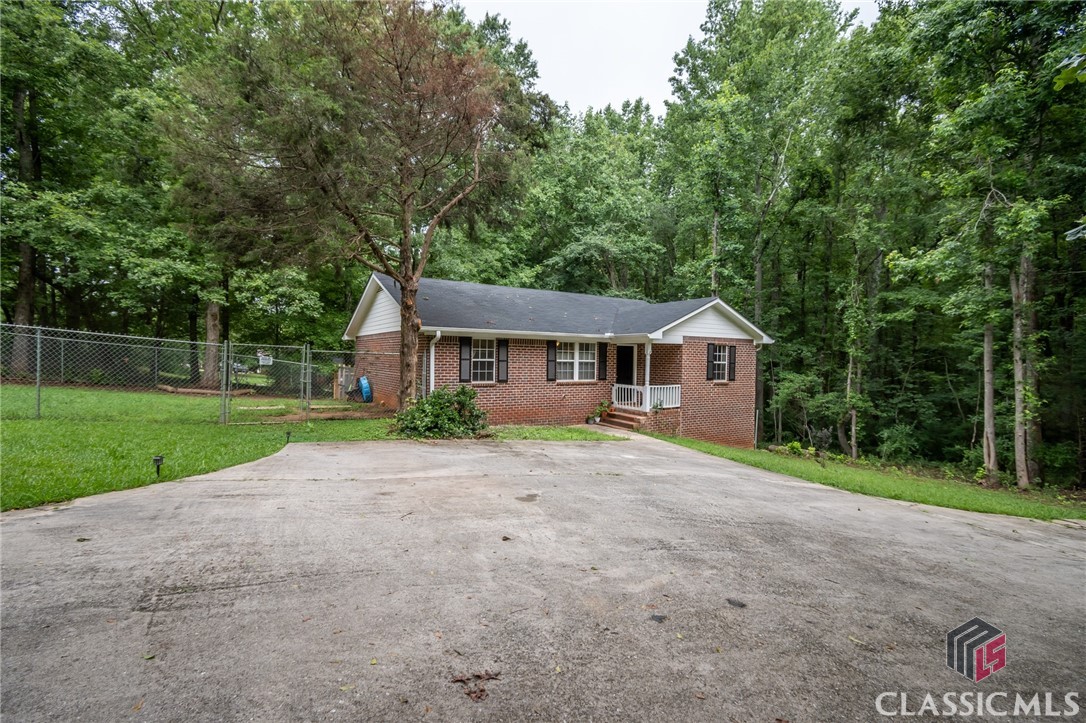 210 Big Oak Circle