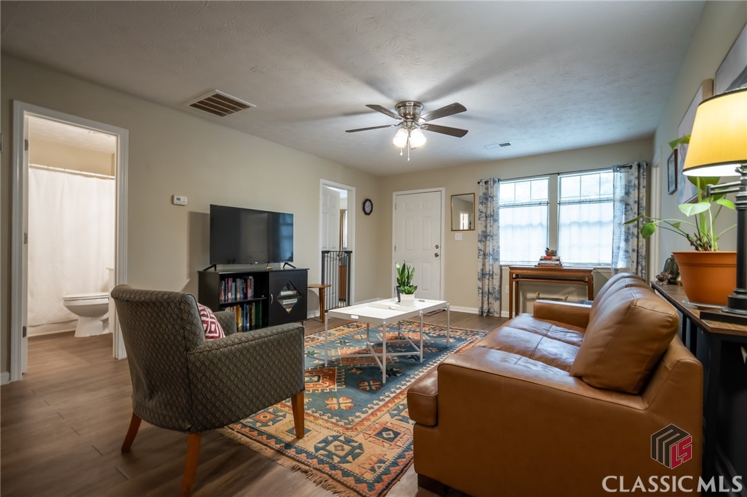 210 Big Oak Circle