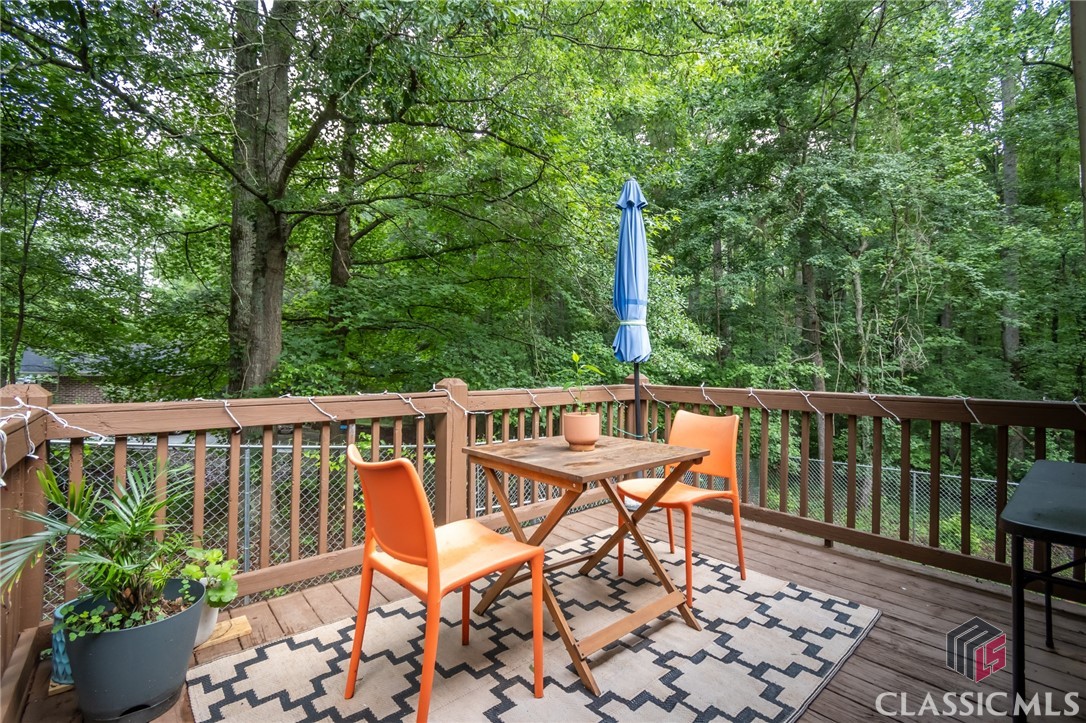 210 Big Oak Circle