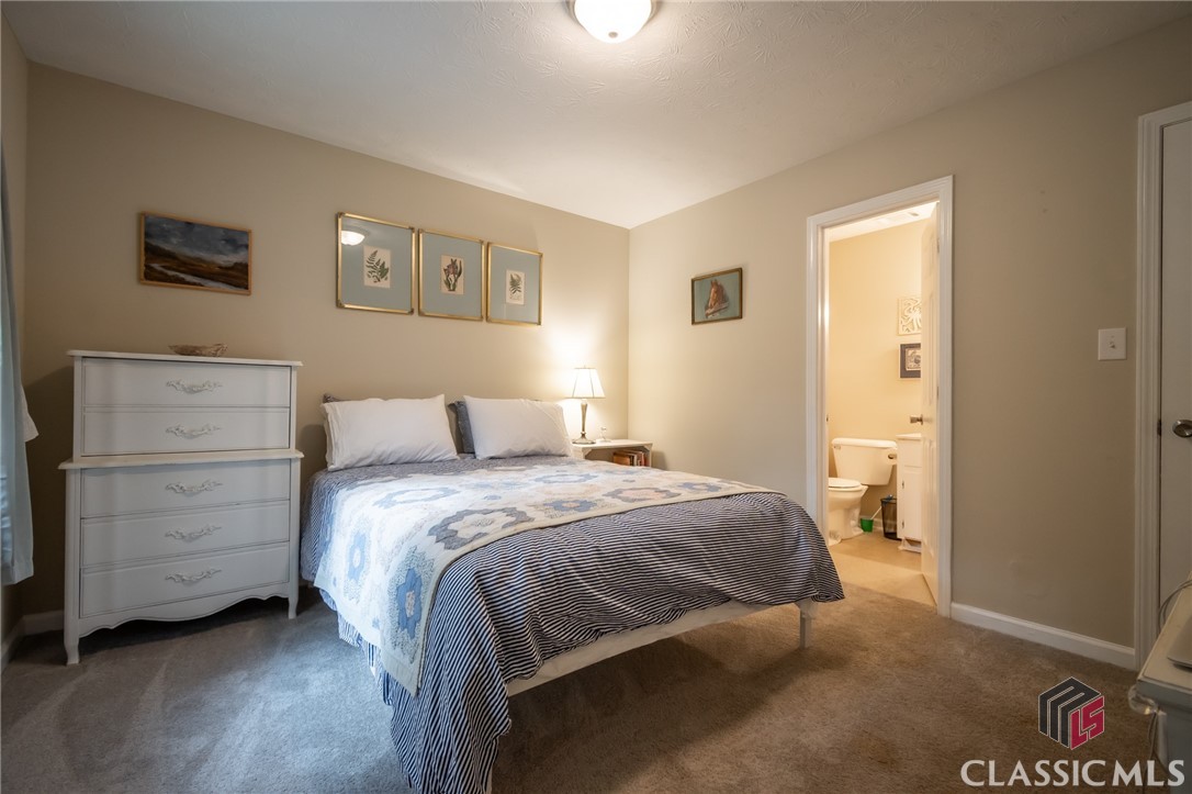 210 Big Oak Circle