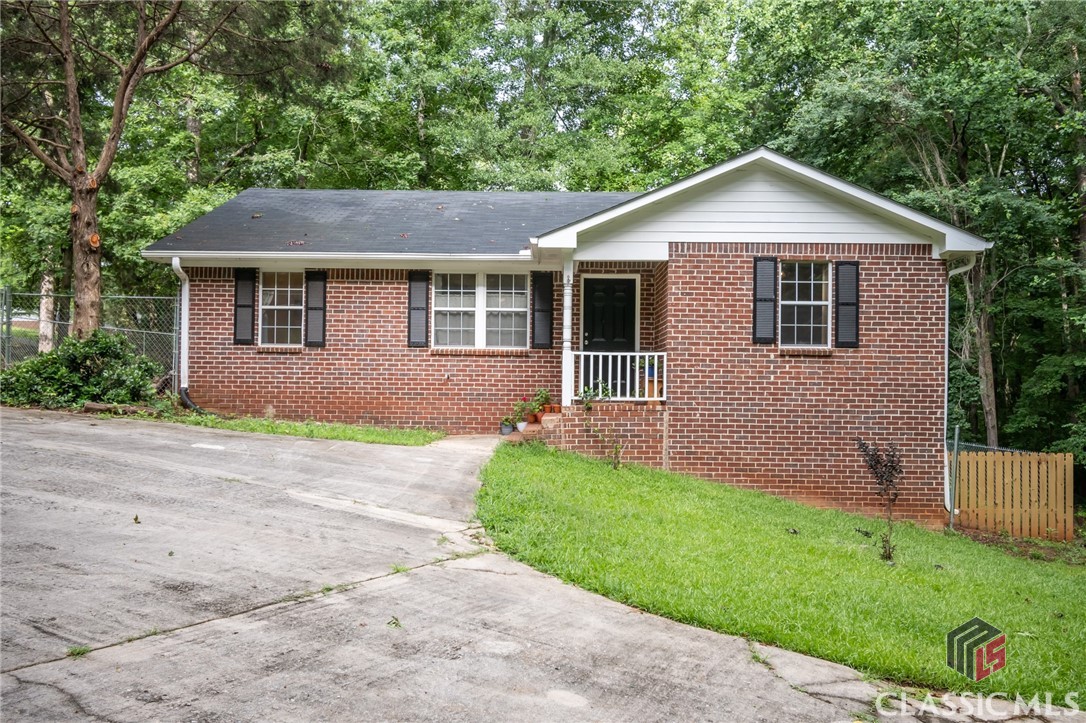 210 Big Oak Circle