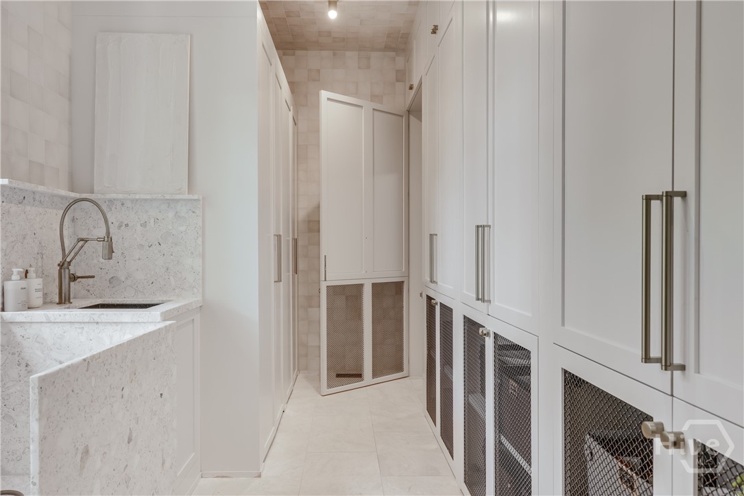 1070 Milledge Avenue