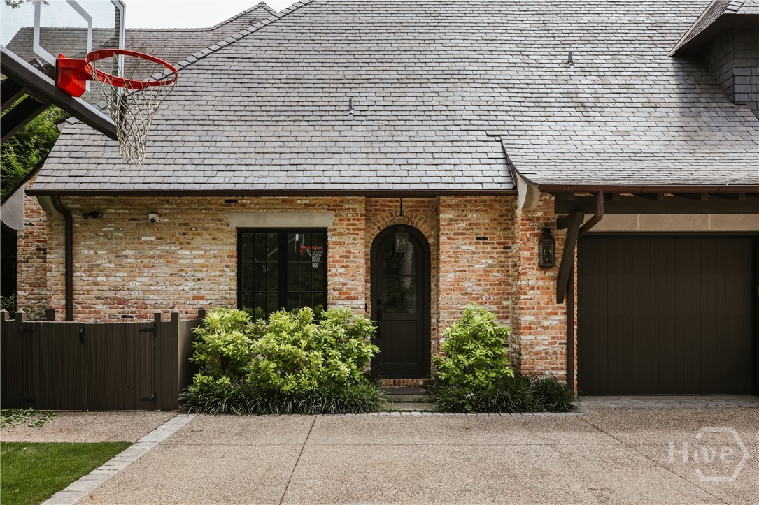 1070 Milledge Avenue