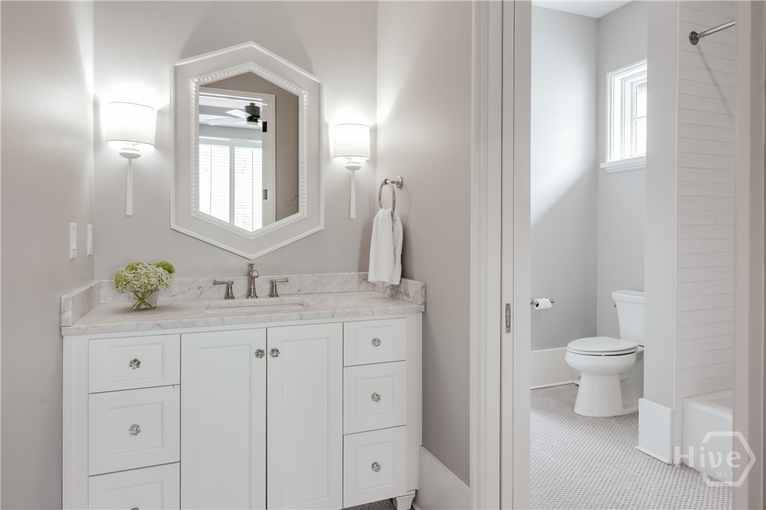 1070 Milledge Avenue