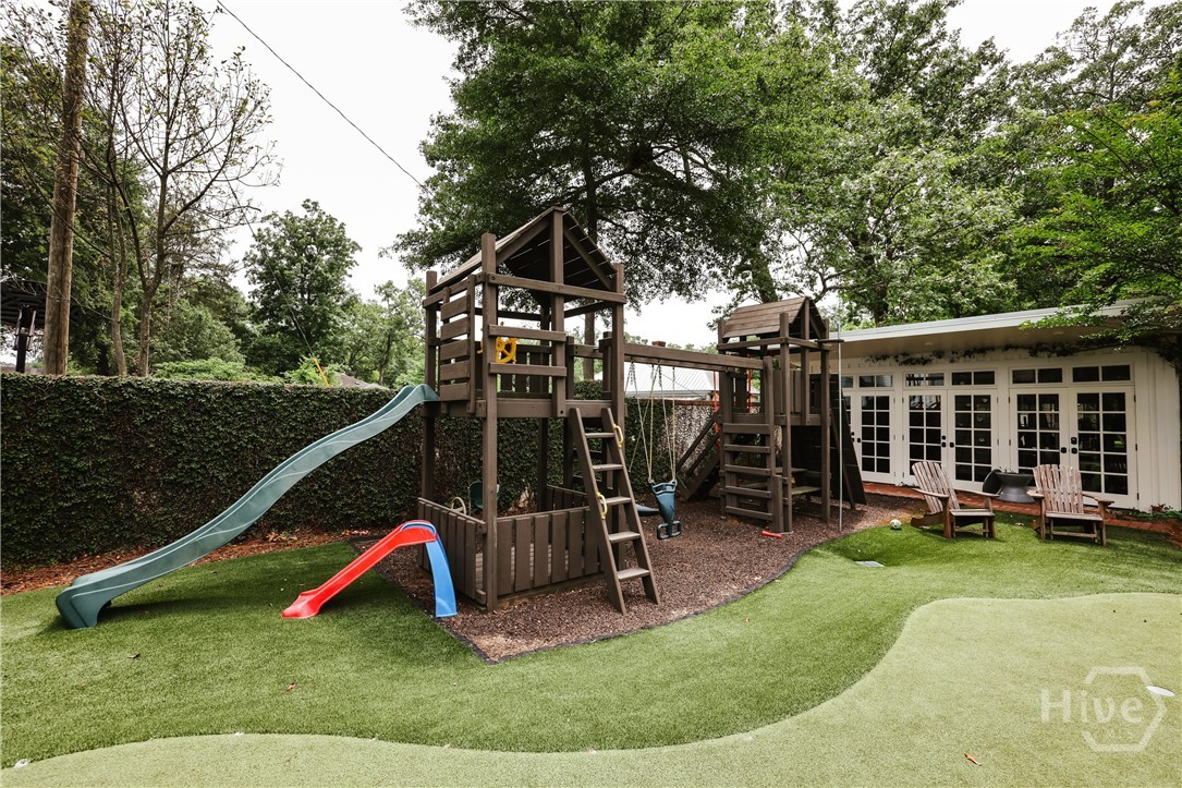 1070 Milledge Avenue