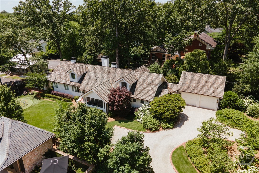 1070 Milledge Avenue