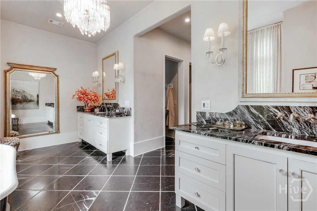 1070 Milledge Avenue