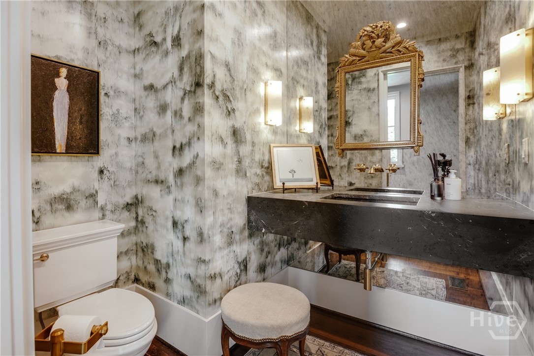 1070 Milledge Avenue