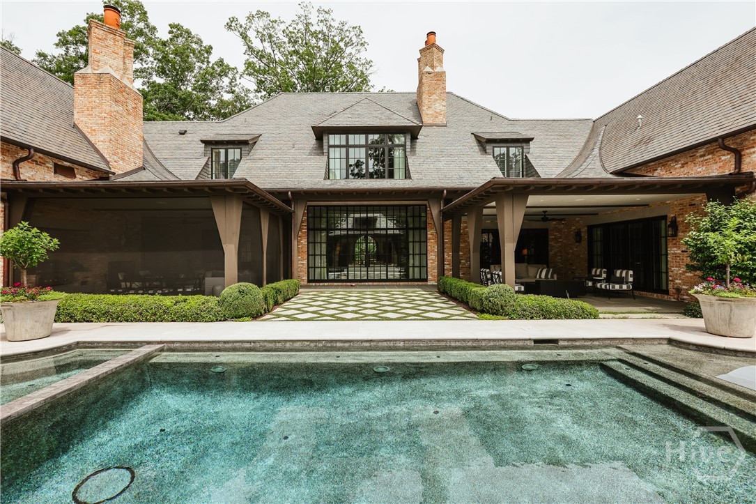 1070 Milledge Avenue