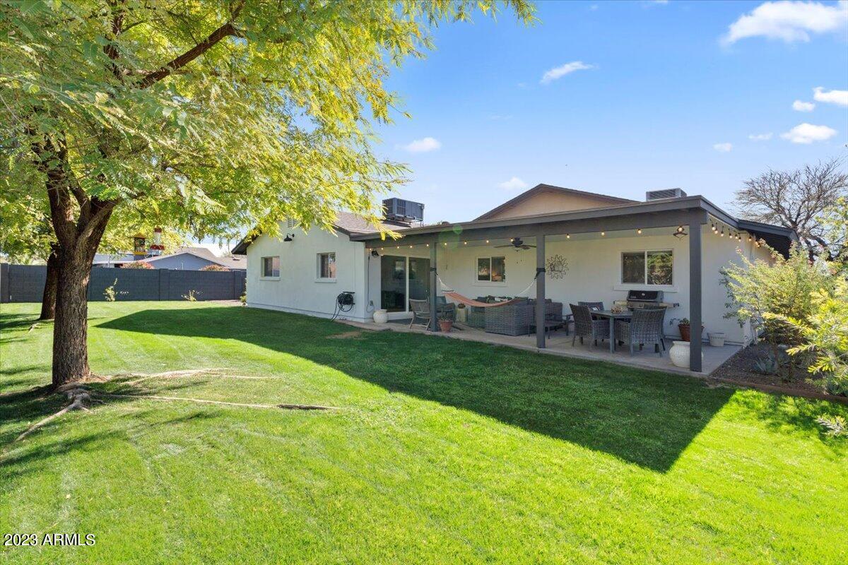 8638 E Columbus Avenue