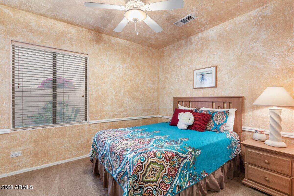 6002 E WOODRIDGE Drive