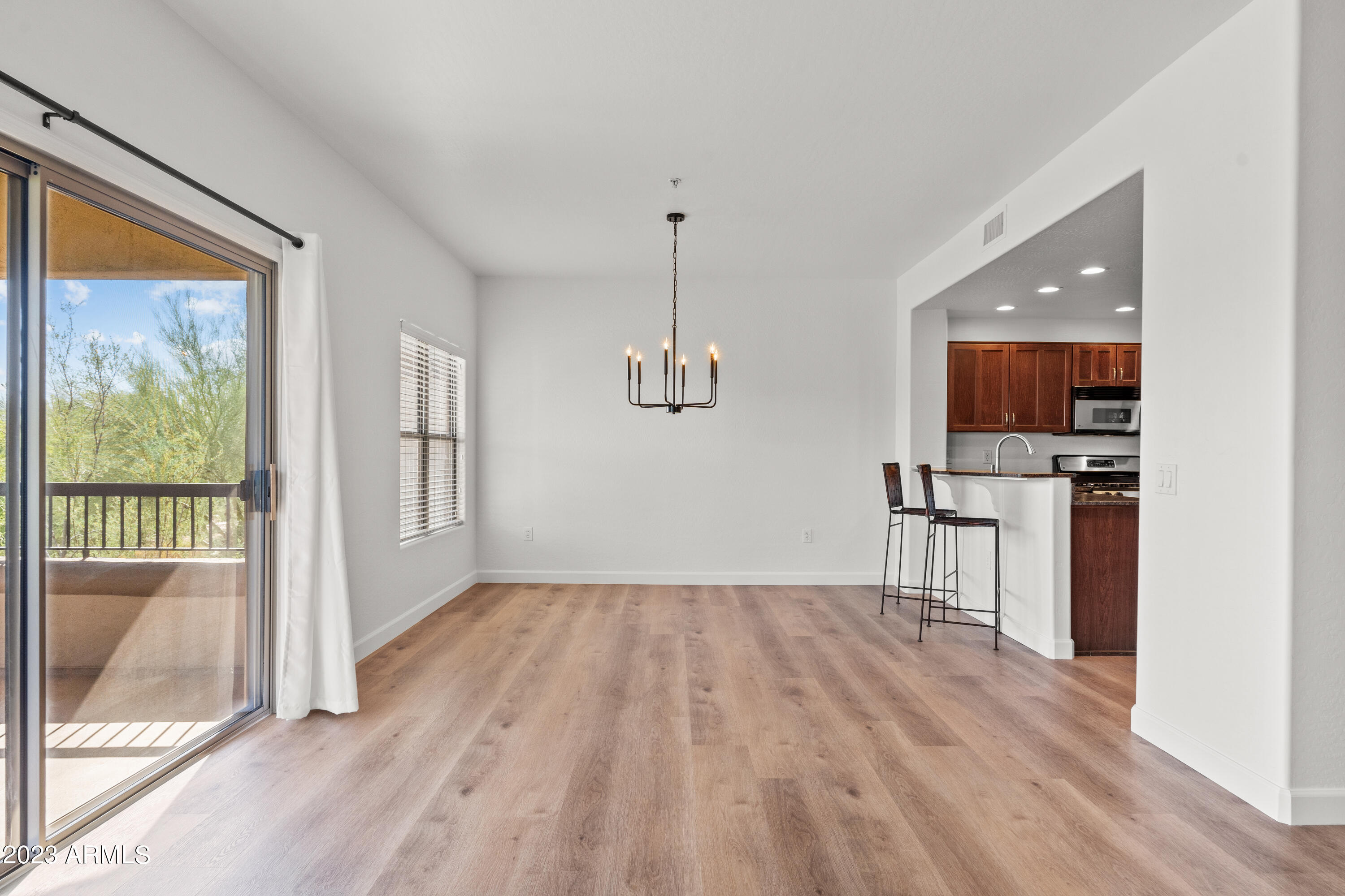19700 N 76TH Street Unit: 2169