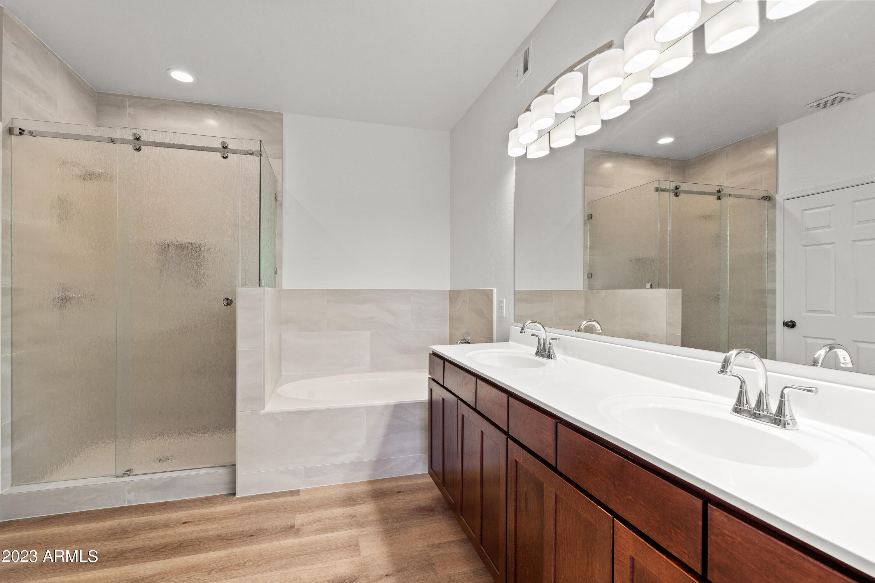 19700 N 76TH Street Unit: 2169