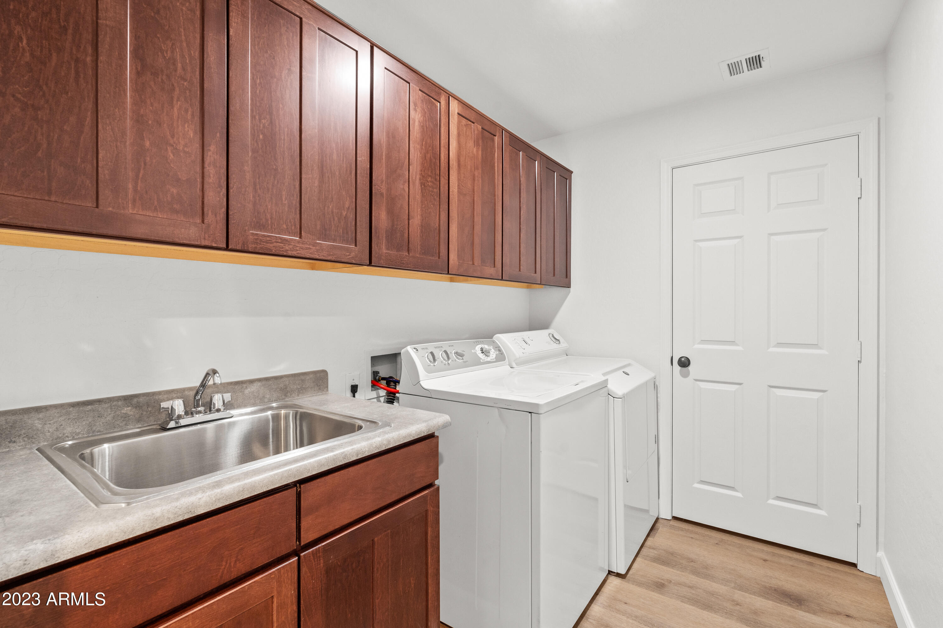 19700 N 76TH Street Unit: 2169