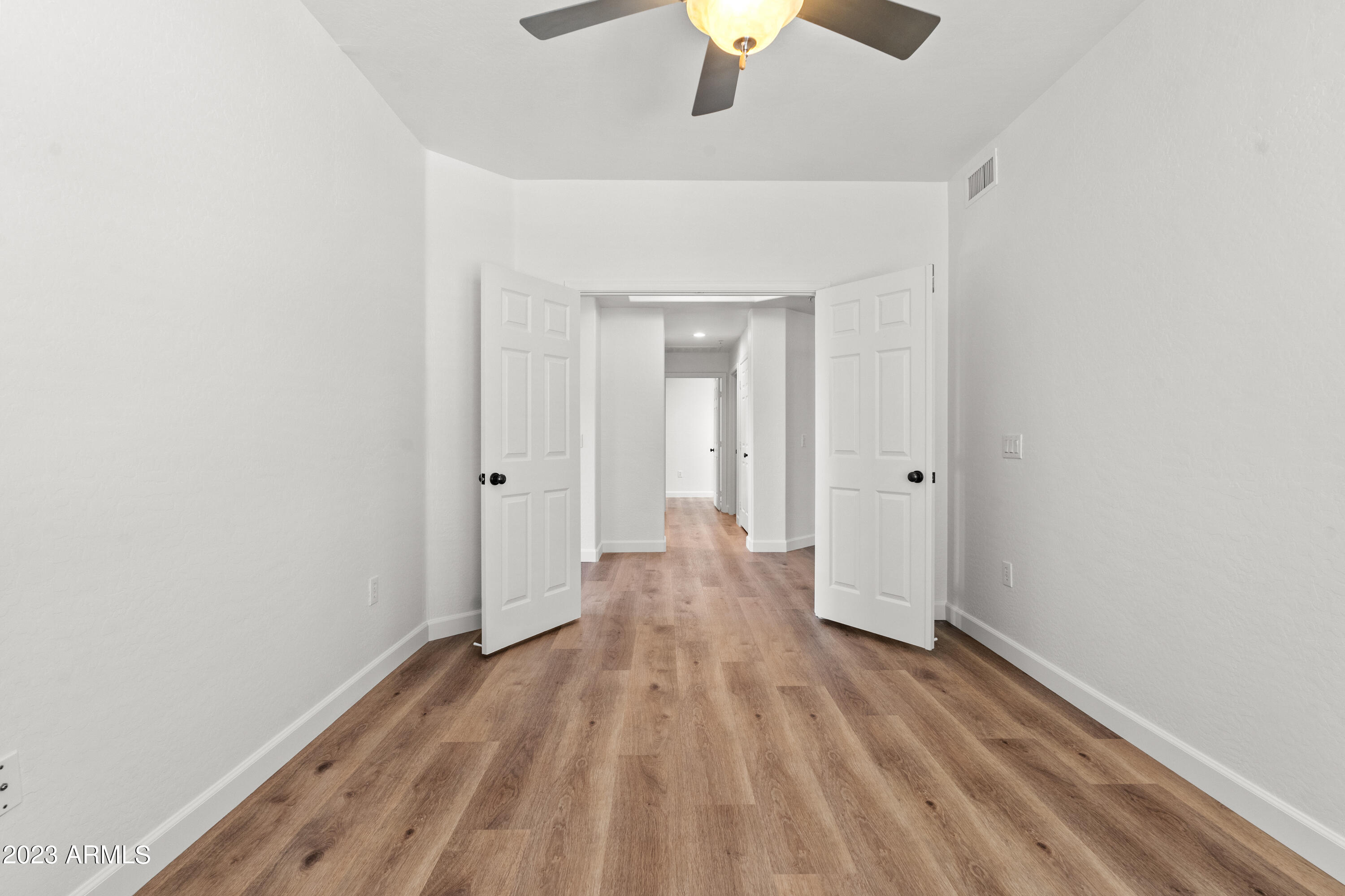 19700 N 76TH Street Unit: 2169