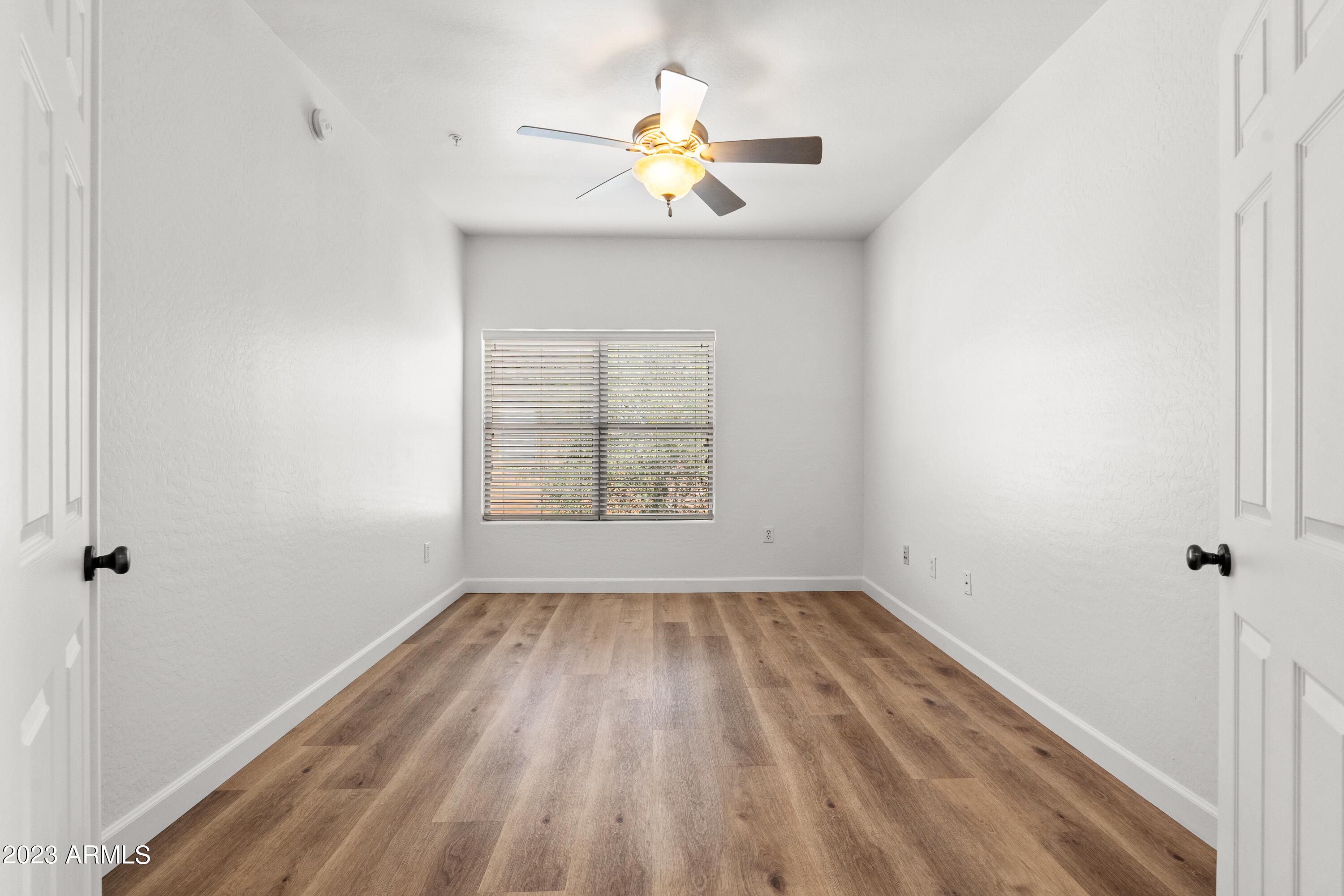 19700 N 76TH Street Unit: 2169